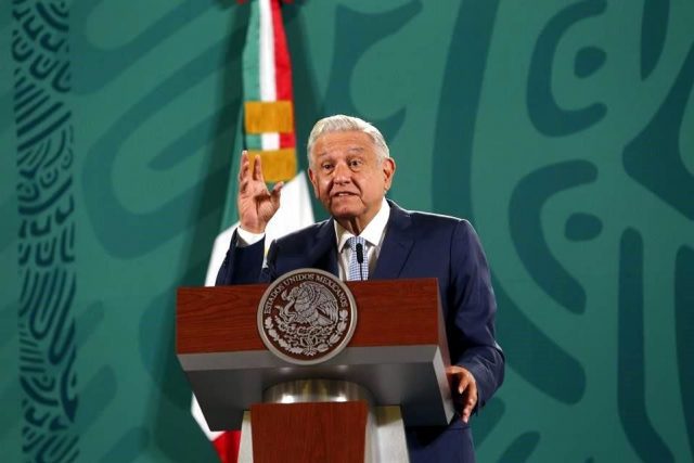 Familiares y amigos de Obrador entre los espiados por Pegasus