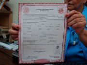 Entregan actas de nacimiento a adultos de la tercera edad en Edomex