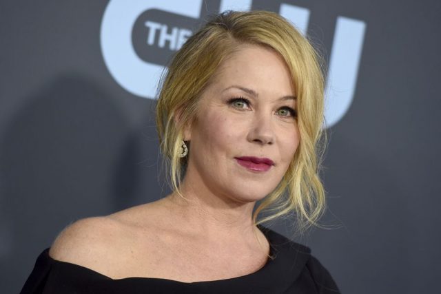 Christina Applegate revela que padece esclerosis múltiple