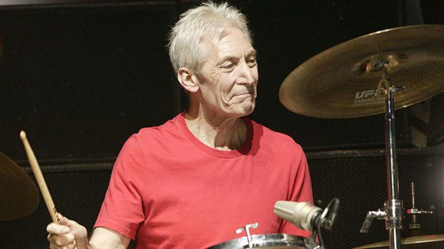 Murió Charlie Watts, baterista de los Rolling Stones, a los 80 años