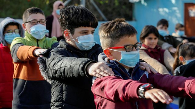 Cuota, uniforme escolar y lista de útiles escolares no serán obligatorios en Puebla