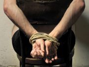 Morena busca aumentar la pena por el delito de tortura