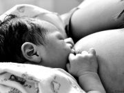 Proponen la lactancia como un derecho de la niñez y las madres