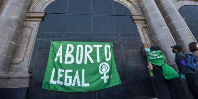 SCJN podría despenalizar el aborto en todo México.