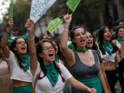 Publican acuerdo para defensa legar de mujeres acusadas de abortar