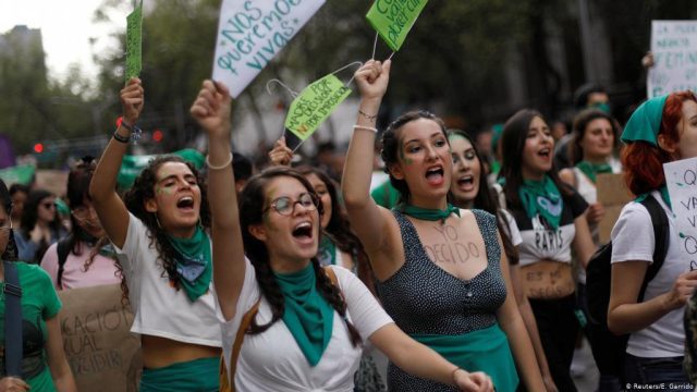 Publican acuerdo para defensa legar de mujeres acusadas de abortar