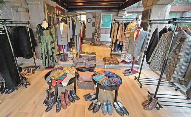 Ponen a la venta ropa de Gabriel García Márquez