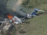 Avión se estrella en Texas con 21 pasajeros; todos sobreviven