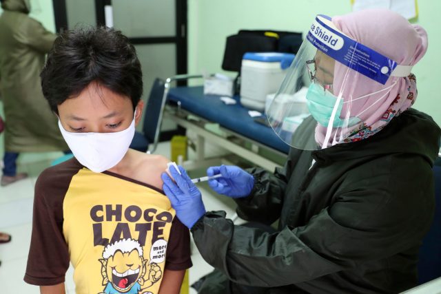 China da la orden de vacunar contra la COVID-19 a niños de 3 a 11 años