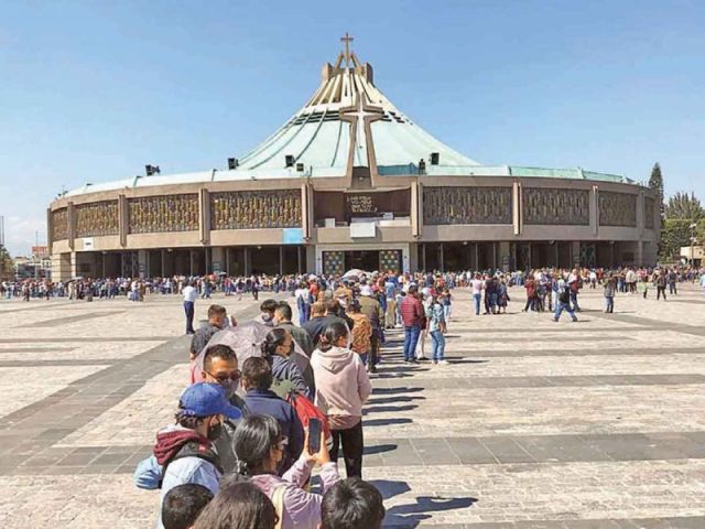 Peregrinos no podrán permanecer en el atrio de la Basílica