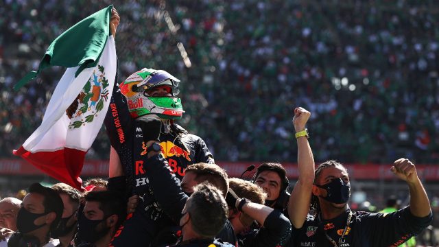 Checo Pérez gana tercer lugar en el GP de México