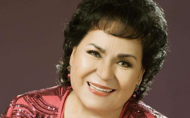 Carmen Salinas tiene actividad cerebral leve, informan familiares