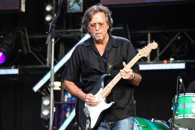Subastarán artículos de Eric Clapton, Kurt Cobain y Whitney Houston