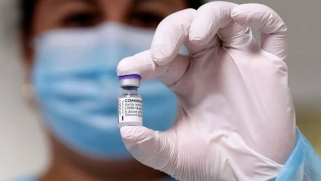 UE autoriza medicamentos para casos graves de COVID-19