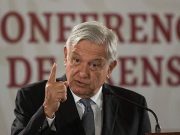 Obrador exige a Alcocer medicamentos y cero excusas ante el desabasto