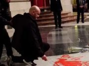 Piden cárcel para artista que pintó la tumba de Francisco Franco