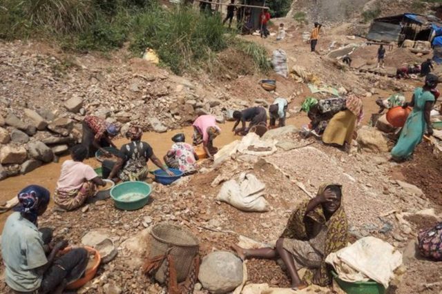 Derrumbe de mina de oro deja 38 muertos en Sudán
