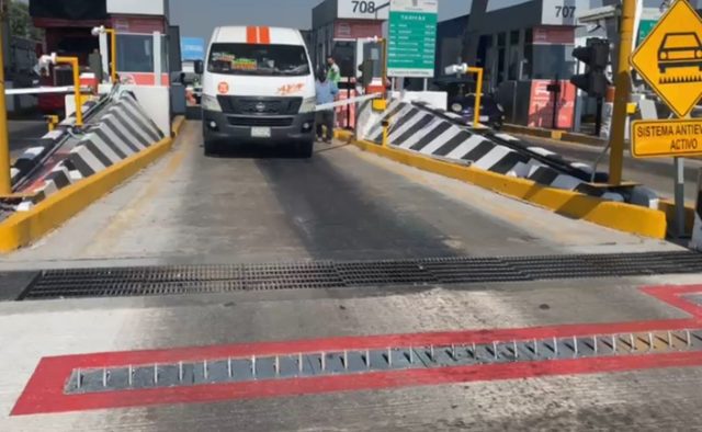 Poncharán llantas para obligar a pagar casetas