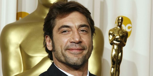 Javier Bardem acude a la Embajada de Rusia para protestar