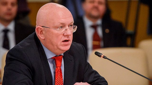 EE. UU. expulsa a 12 diplomáticos rusos