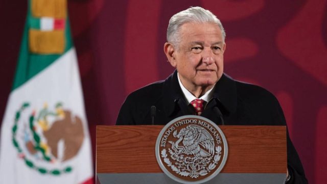 Gasolina en México no aumentará de costo por conflicto Rusia-Ucrania: AMLO