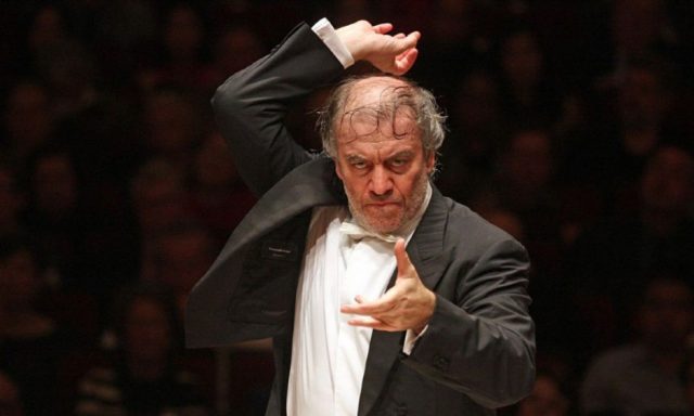 Múnich rompe relaciones con su director ruso de la Orquesta Filarmónica