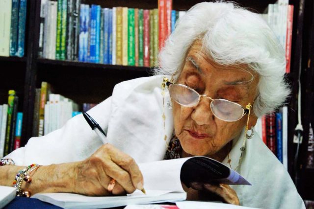 Murió Dolores Castro, poeta “devota de la sencillez”