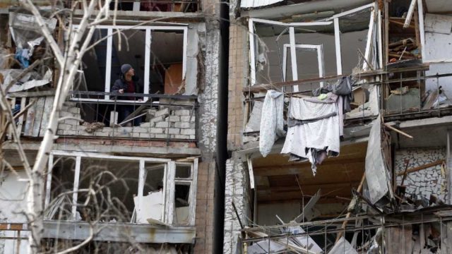 Rusia bombardea panadería ucraniana; hay 13 muertos