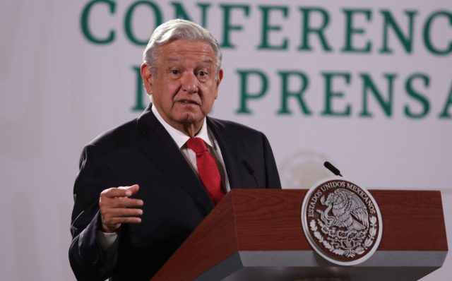 Obrador pide investigar a marinos por manipulación en el caso Ayotzinapa
