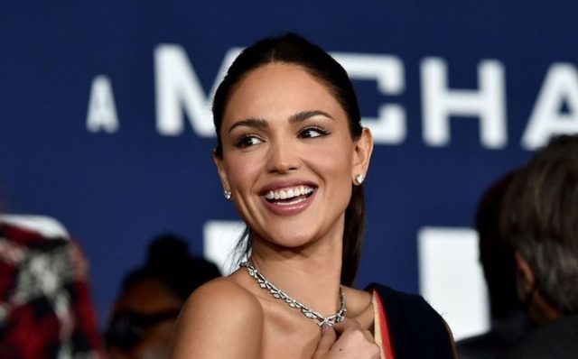 Eiza Gonzales participará en una serie junto a Meryl Streep