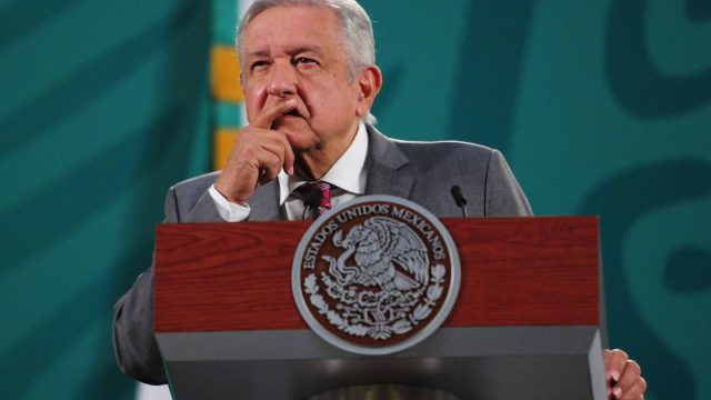 Artistas y expertos aceptan llamado de AMLO para discutir sobre el Tren Maya