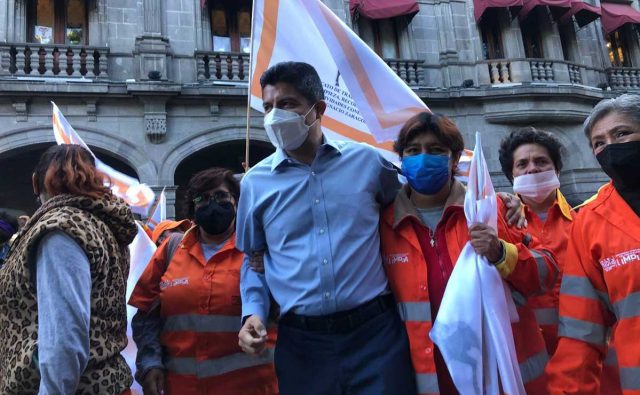 Otorgarán bonos extras a “naranjitas” por limpiar la ciudad de Puebla