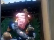 Hombre priva de la libertad a su esposa e hijos