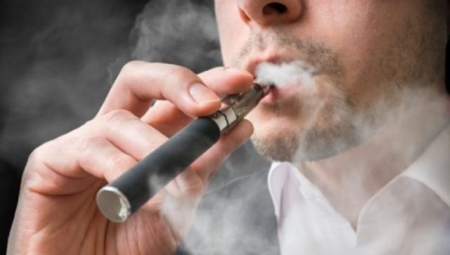 ¡Prohibidos los vapeadores y fumar en el Centro Histórico de la CDMX!