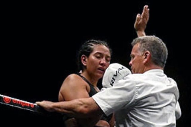 Boxeadora mexicana entra en coma tras su combate