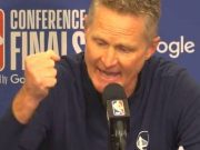 Entrenador Steve Kerr arremete contra senadores por uso de armas