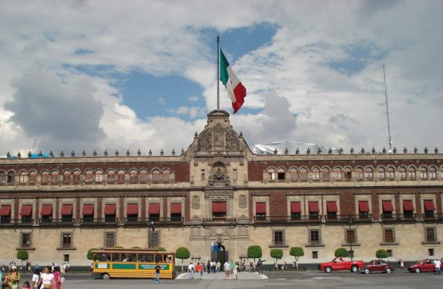 Presidencia destina más de 300 mil pesos para eliminar ratas en Palacio Nacional