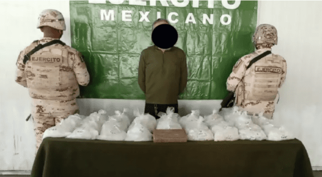 Más de 30 kilos de metanfetamina asegurados en carretera de Sonora
