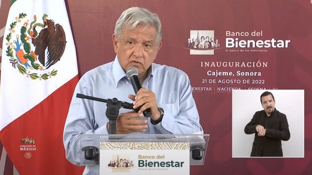Secretaría de Marina se hará cargo de 2 aeropuertos: AMLO