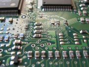 Gobierno e instituciones educativas en colaboración para fortalecer la industria de semiconductores