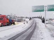 Caída de nieve provoca cierre de carreteras