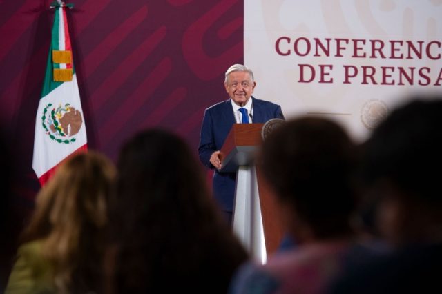 “Es timbre de orgullo que me declaren no grato en Perú”: AMLO