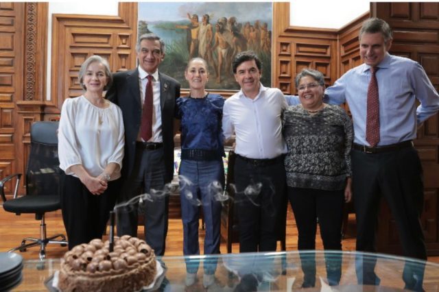 Américo Villarreal celebra cumpleaños junto a Claudia Sheinbaum