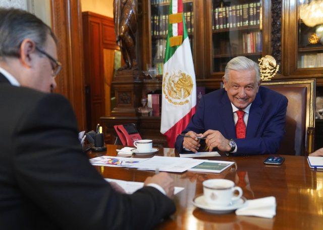 Una hora duró conversación entre AMLO y Biden