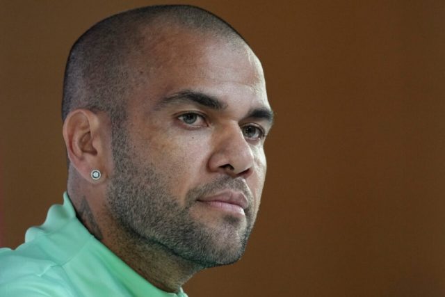 Juez mantiene en prisión provisional a Dani Alves