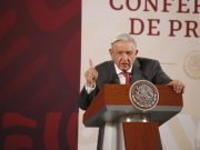 AMLO pide no votar por el senador John Kennedy tras insultos a México