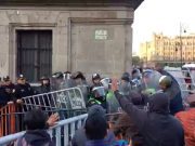 CNTE intenta dar portazo en Palacio Nacional