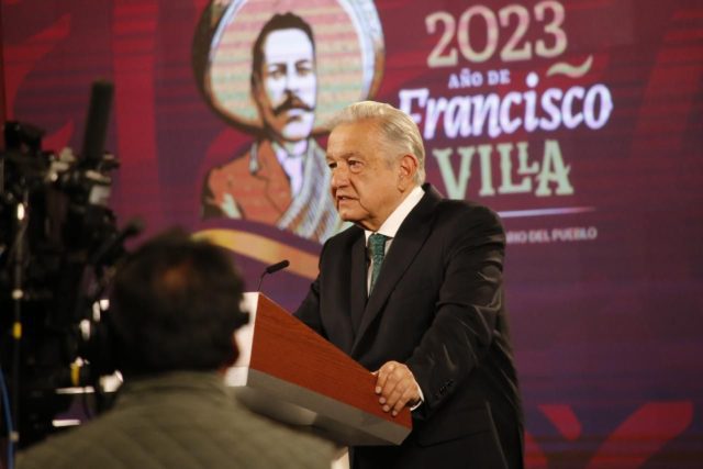 AMLO defiende toma de Ferrosur y niega expropiación