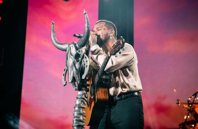 Christian Nodal hace historia al cantar en el Foro Sol ante más de 65 mil espectadores