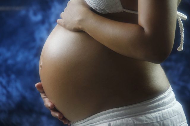 Nace el primer bebé en España de una mujer con útero trasplantado